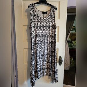 Rachel Zoe Black and White Patterned Top